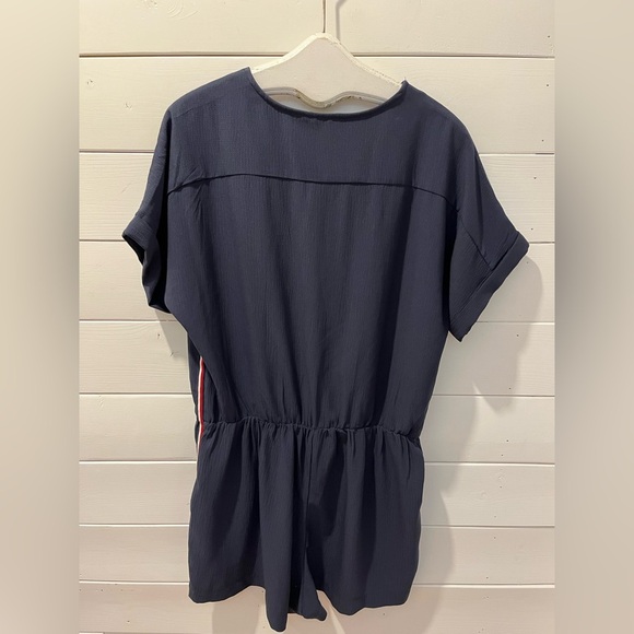 Tommy Hilfiger Navy Romper – Size 18 - Picture 10 of 10